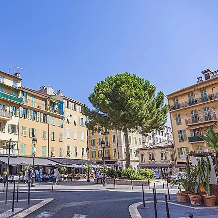 Apartment Garibaldi Near Port And Place Du Pin Nizza